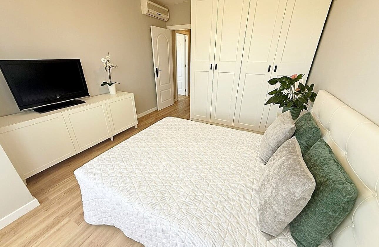 3 chambre Maison de Ville à vendre à Los Altos avec piscine - 294 180 € (Ref: 9429376)