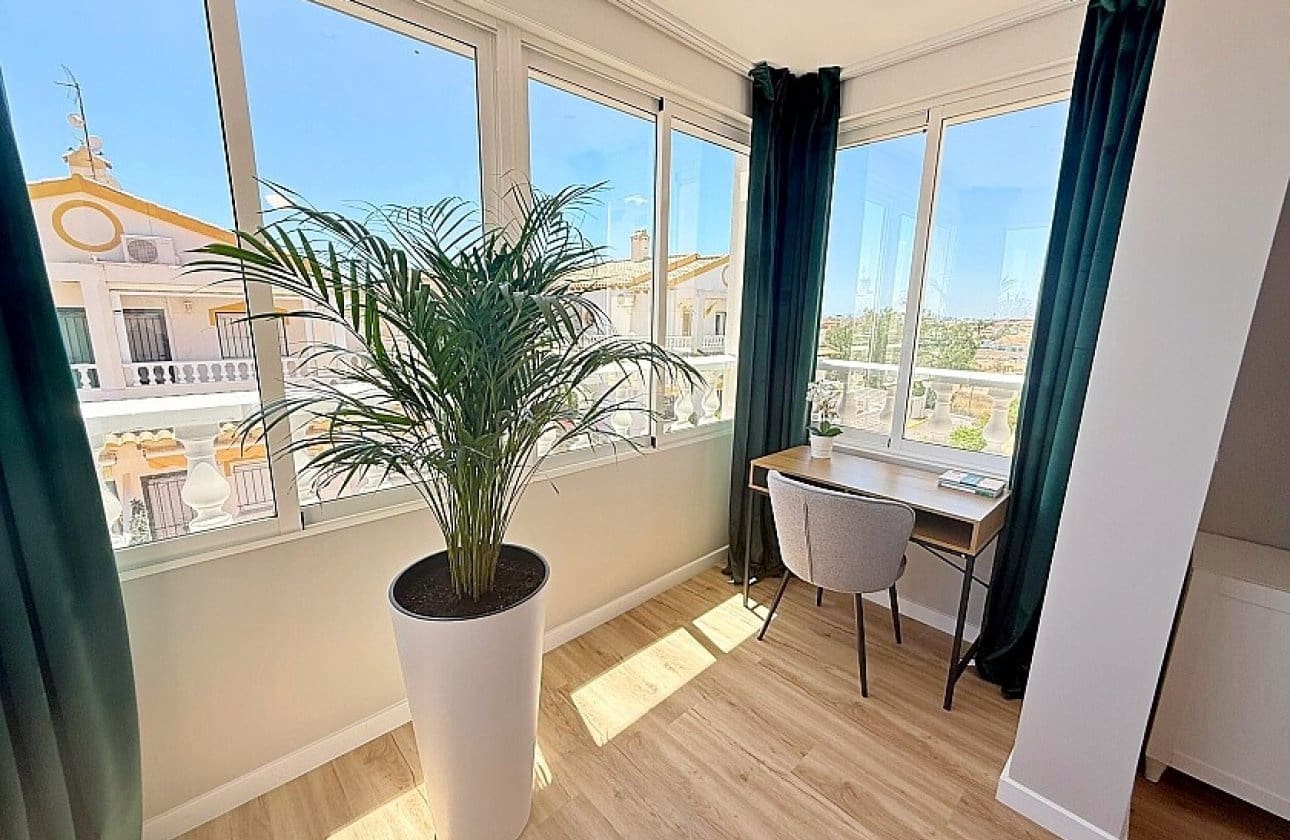 3 chambre Maison de Ville à vendre à Los Altos avec piscine - 294 180 € (Ref: 9429376)