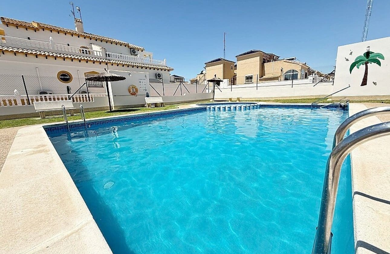 3 chambre Maison de Ville à vendre à Los Altos avec piscine - 294 180 € (Ref: 9429376)