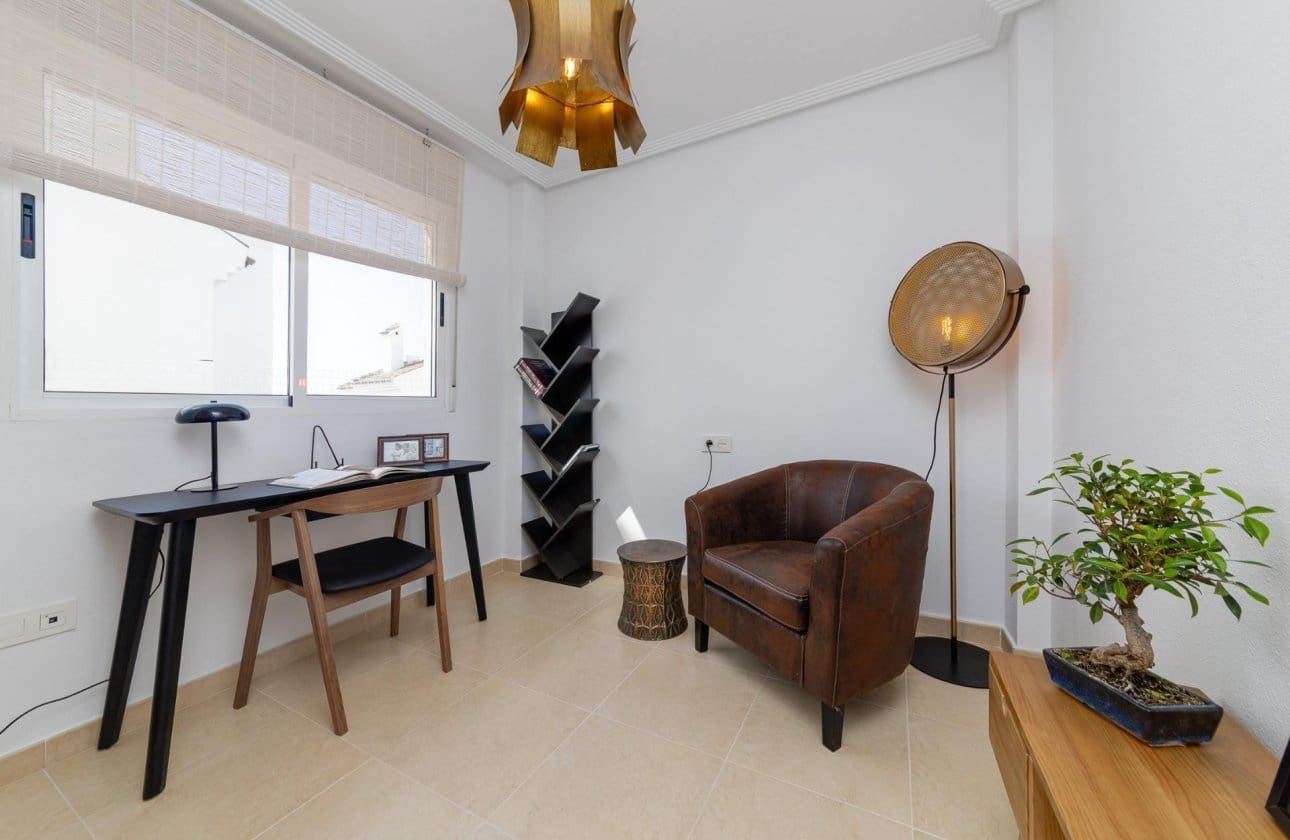 2 soveværelse Villa til salg i San Fulgencio med swimmingpool - € 280.000 (Ref: 9429379)