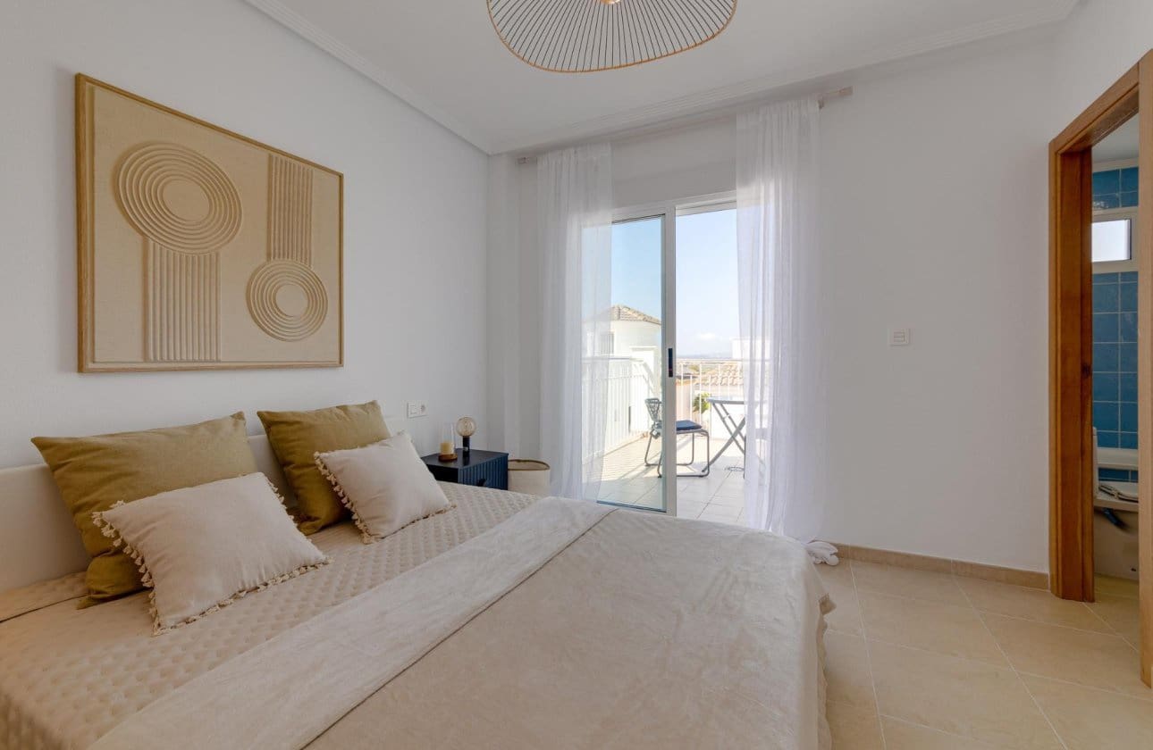 2 soveværelse Villa til salg i San Fulgencio med swimmingpool - € 280.000 (Ref: 9429379)