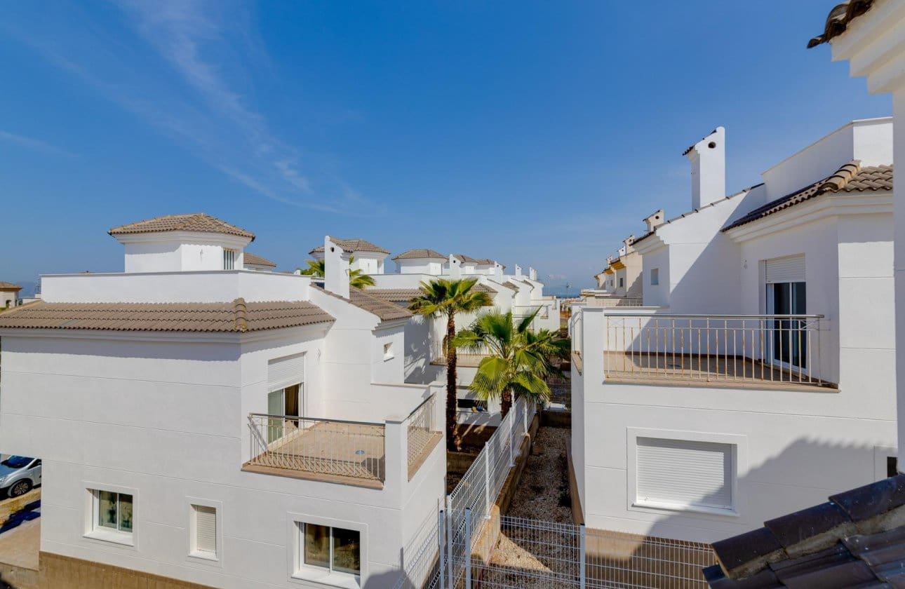 2 soveværelse Villa til salg i San Fulgencio med swimmingpool - € 280.000 (Ref: 9429379)