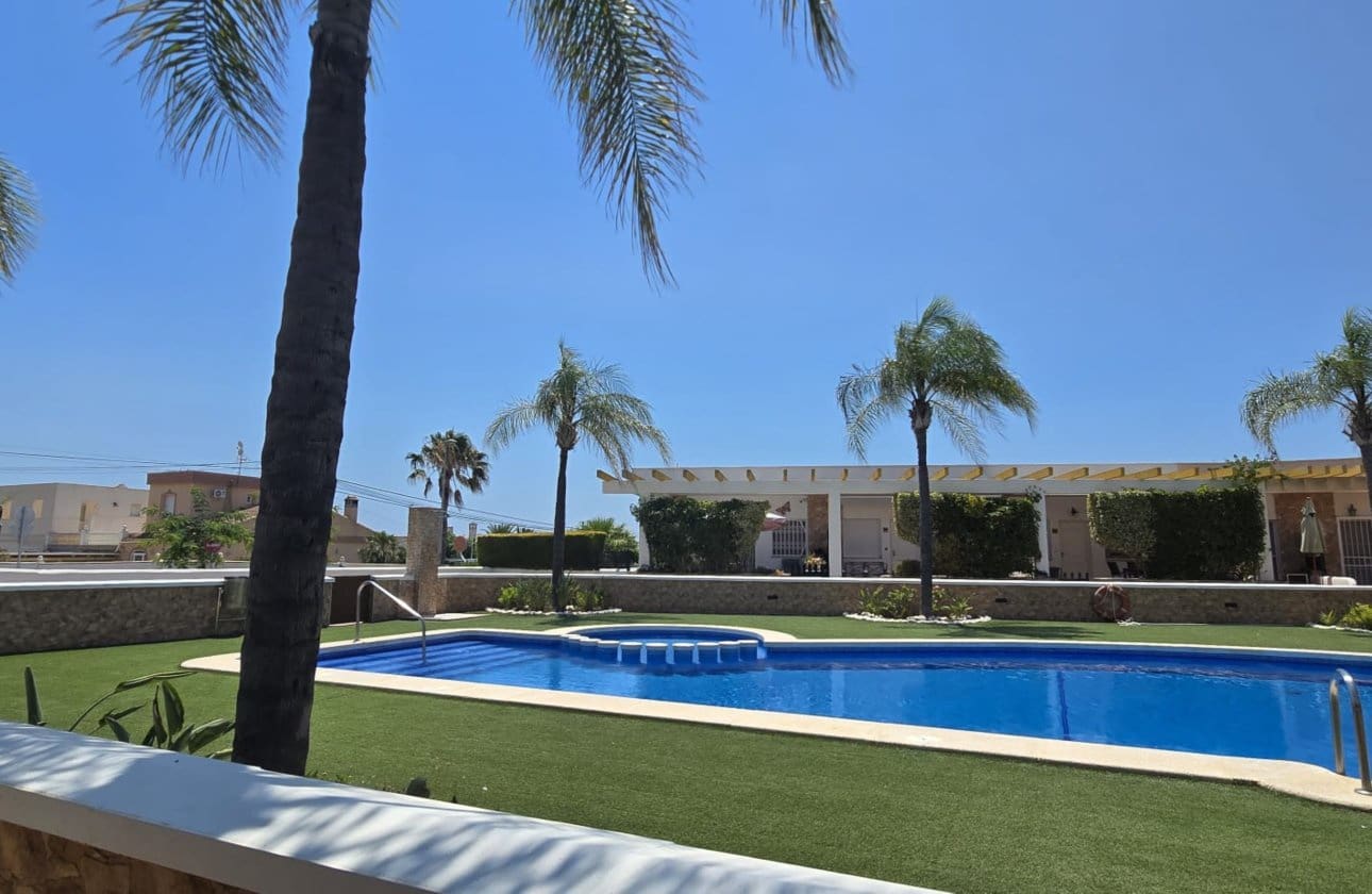 2 bedroom Townhouse for sale in Mil Palmeras with pool - € 229,900 (Ref: 9429381)