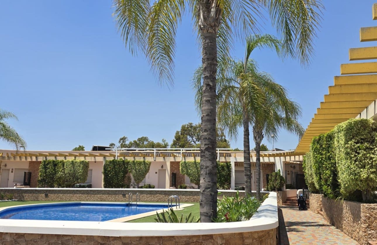 2 bedroom Townhouse for sale in Mil Palmeras with pool - € 229,900 (Ref: 9429381)
