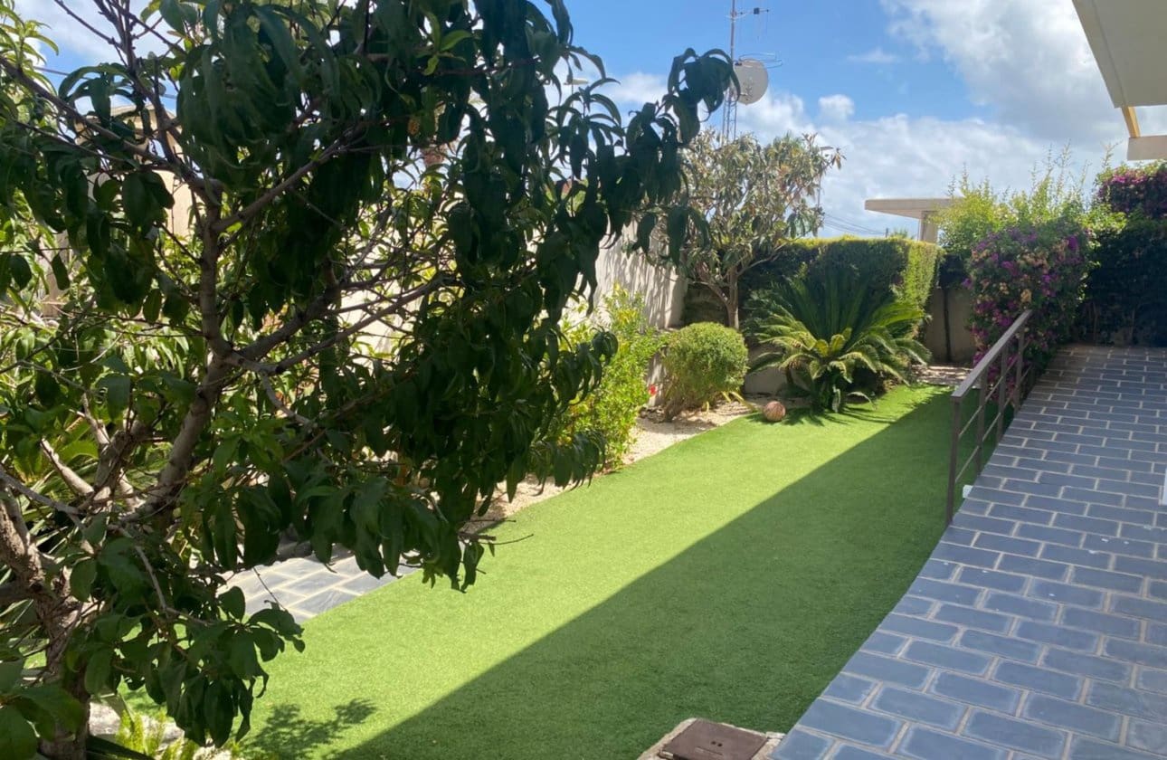 2 bedroom Townhouse for sale in Mil Palmeras with pool - € 229,900 (Ref: 9429381)