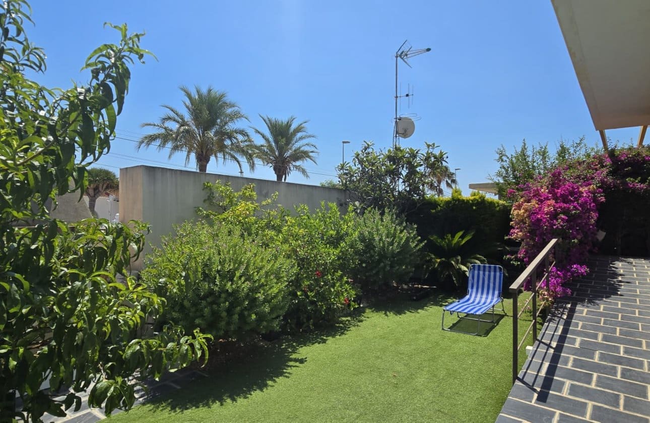 2 bedroom Townhouse for sale in Mil Palmeras with pool - € 229,900 (Ref: 9429381)