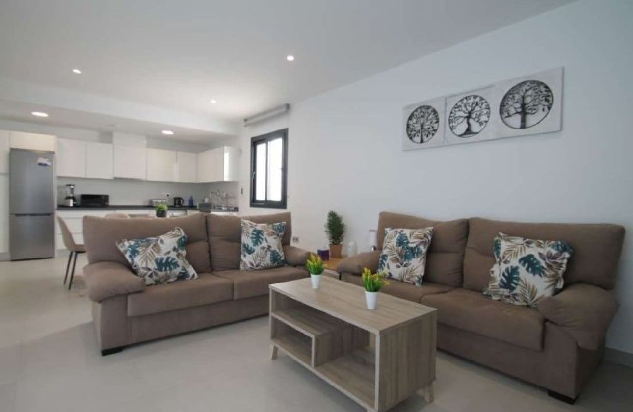 3 bedroom Villa for sale in Pilar de la Horadada - € 319,000 (Ref: 9429382)