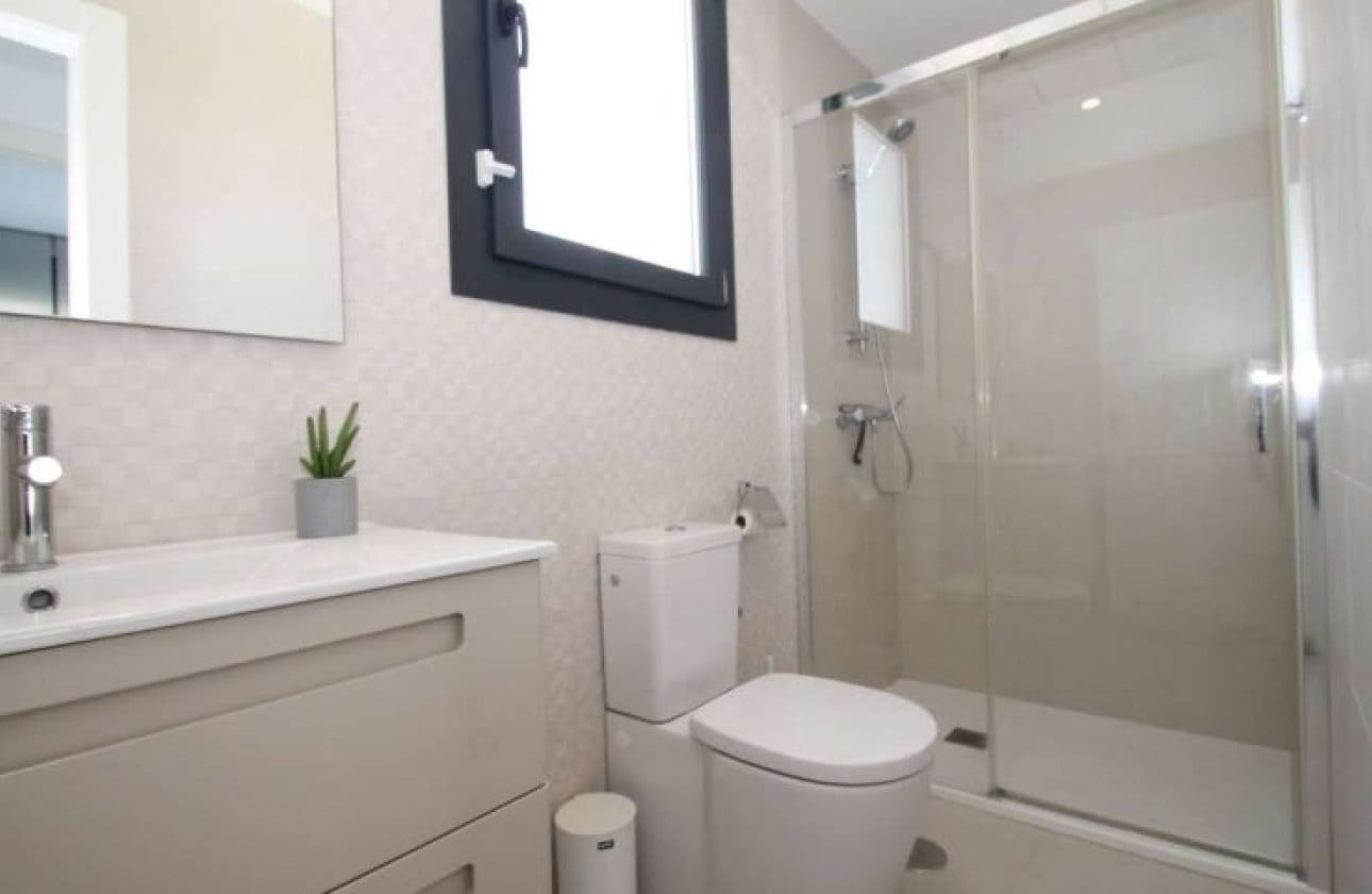 3 bedroom Villa for sale in Pilar de la Horadada - € 319,000 (Ref: 9429382)