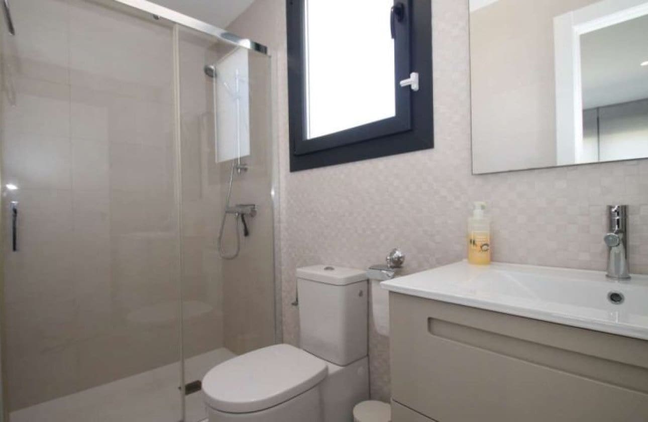 3 bedroom Villa for sale in Pilar de la Horadada - € 319,000 (Ref: 9429382)