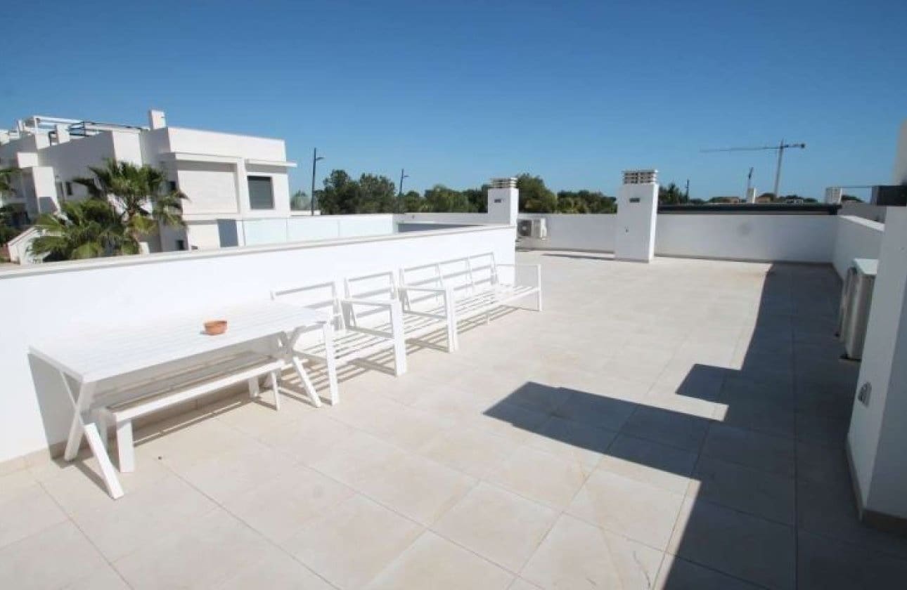 3 bedroom Villa for sale in Pilar de la Horadada - € 319,000 (Ref: 9429382)