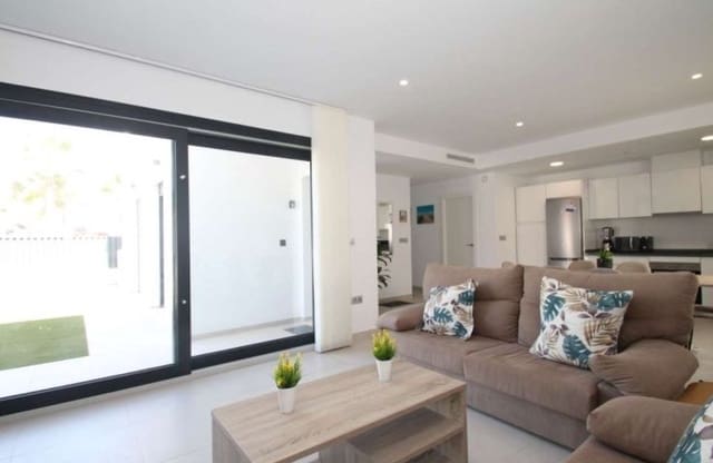 3 bedroom Villa for sale in Pinar de Campoverde, Pilar de la Horadada - € 319,000 (Ref: 9429382)