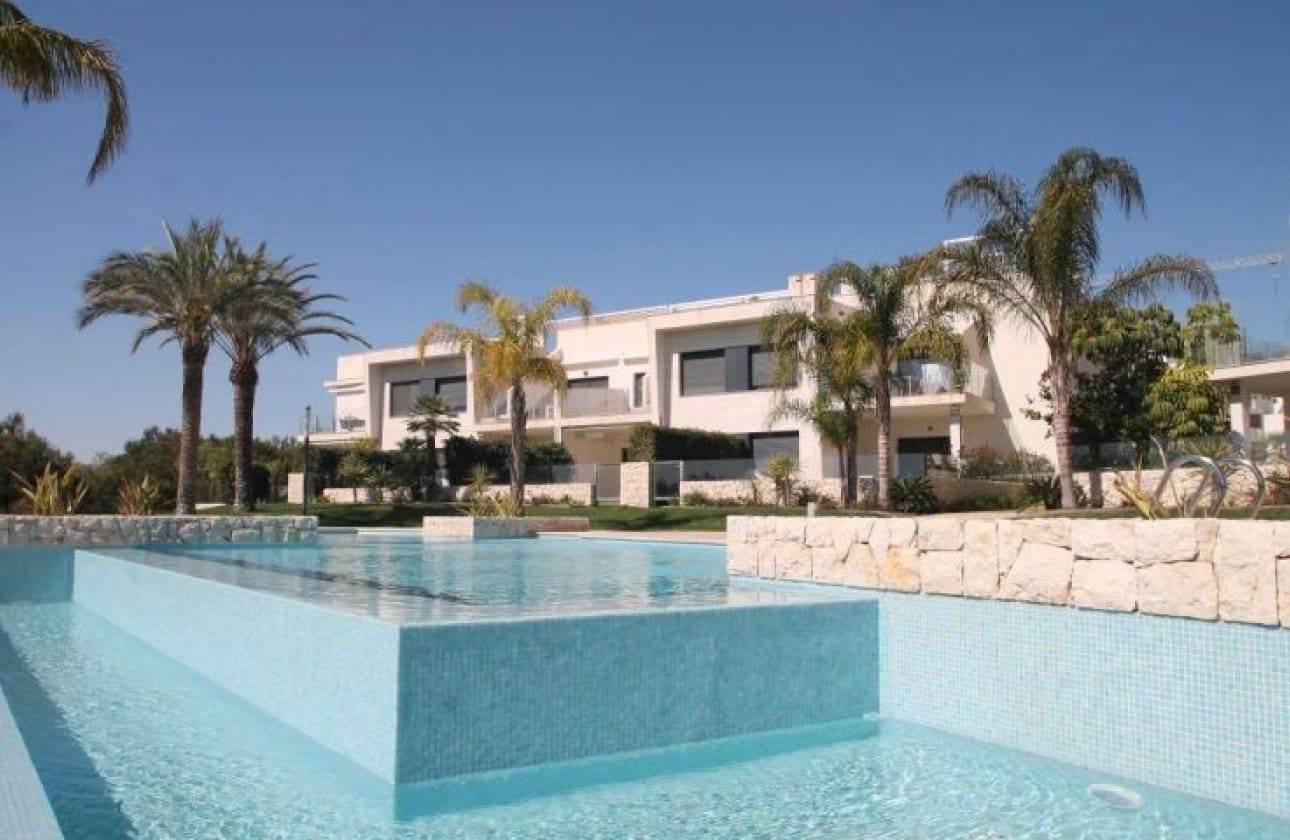 3 bedroom Villa for sale in Pilar de la Horadada - € 319,000 (Ref: 9429382)
