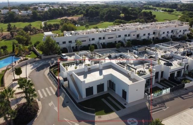 3 bedroom Villa for sale in Pinar de Campoverde, Pilar de la Horadada - € 319,000 (Ref: 9429382)