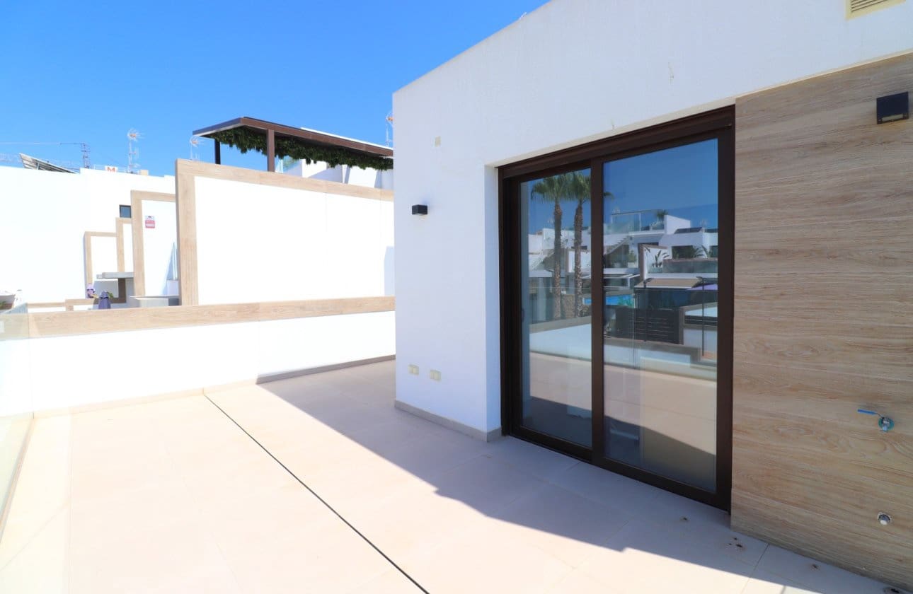 3 slaapkamer Villa te koop in Benijofar met zwembad - € 440.000 (Ref: 9429385)