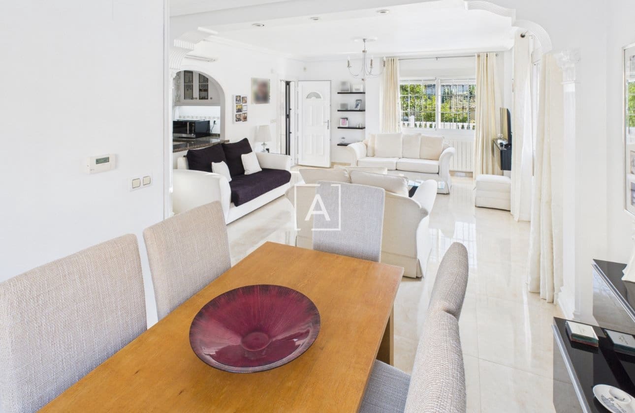 3 bedroom Villa for sale in Pinar de Campoverde with pool - € 397,500 (Ref: 9429388)