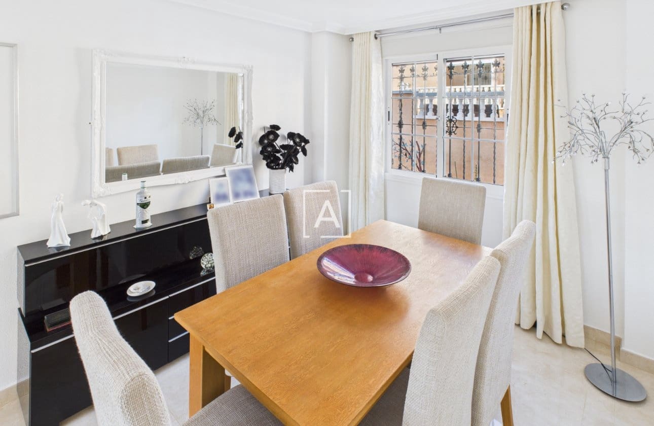 3 bedroom Villa for sale in Pinar de Campoverde with pool - € 397,500 (Ref: 9429388)