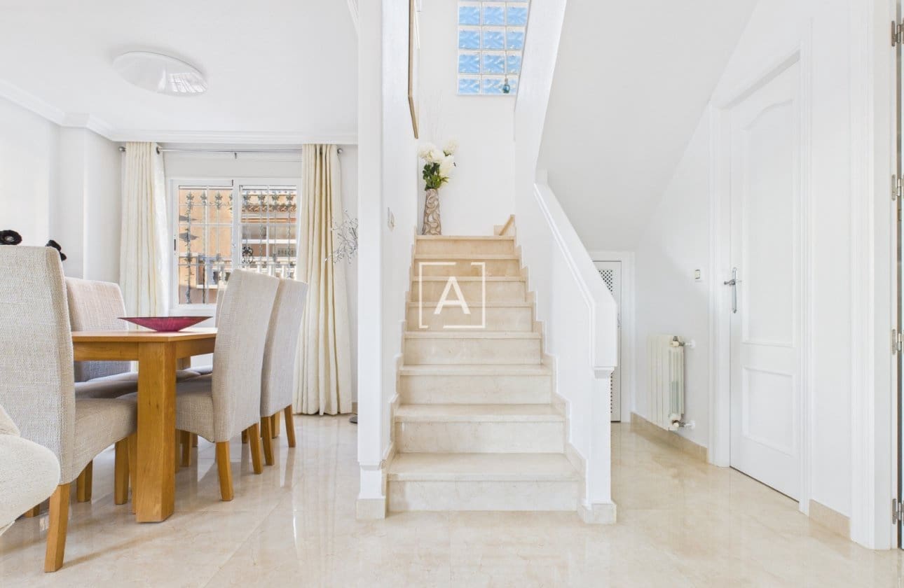 3 bedroom Villa for sale in Pinar de Campoverde with pool - € 397,500 (Ref: 9429388)