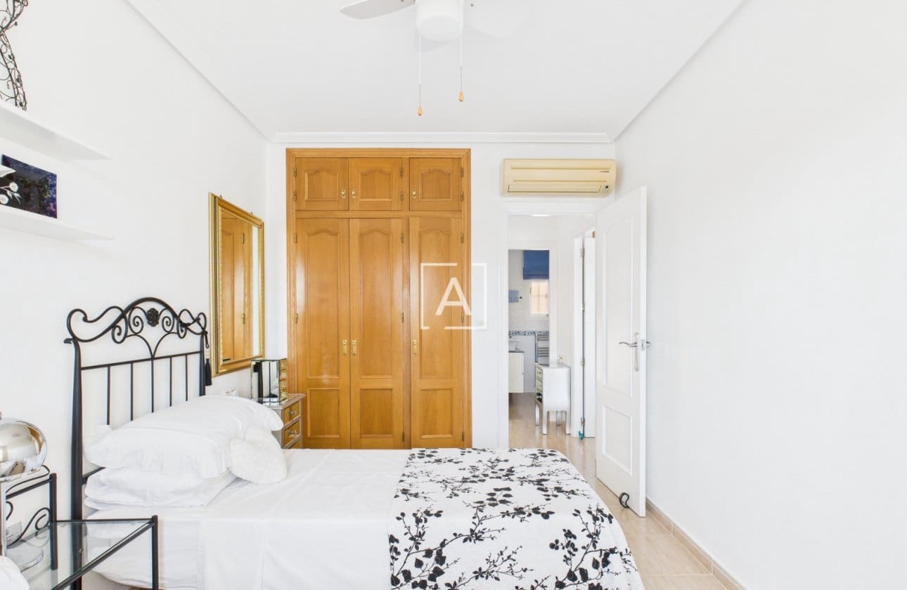 3 bedroom Villa for sale in Pinar de Campoverde with pool - € 397,500 (Ref: 9429388)