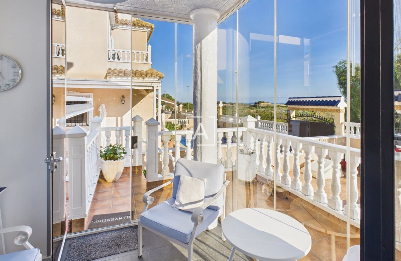 3 bedroom Villa for sale in Pinar de Campoverde with pool - € 397,500 (Ref: 9429388)