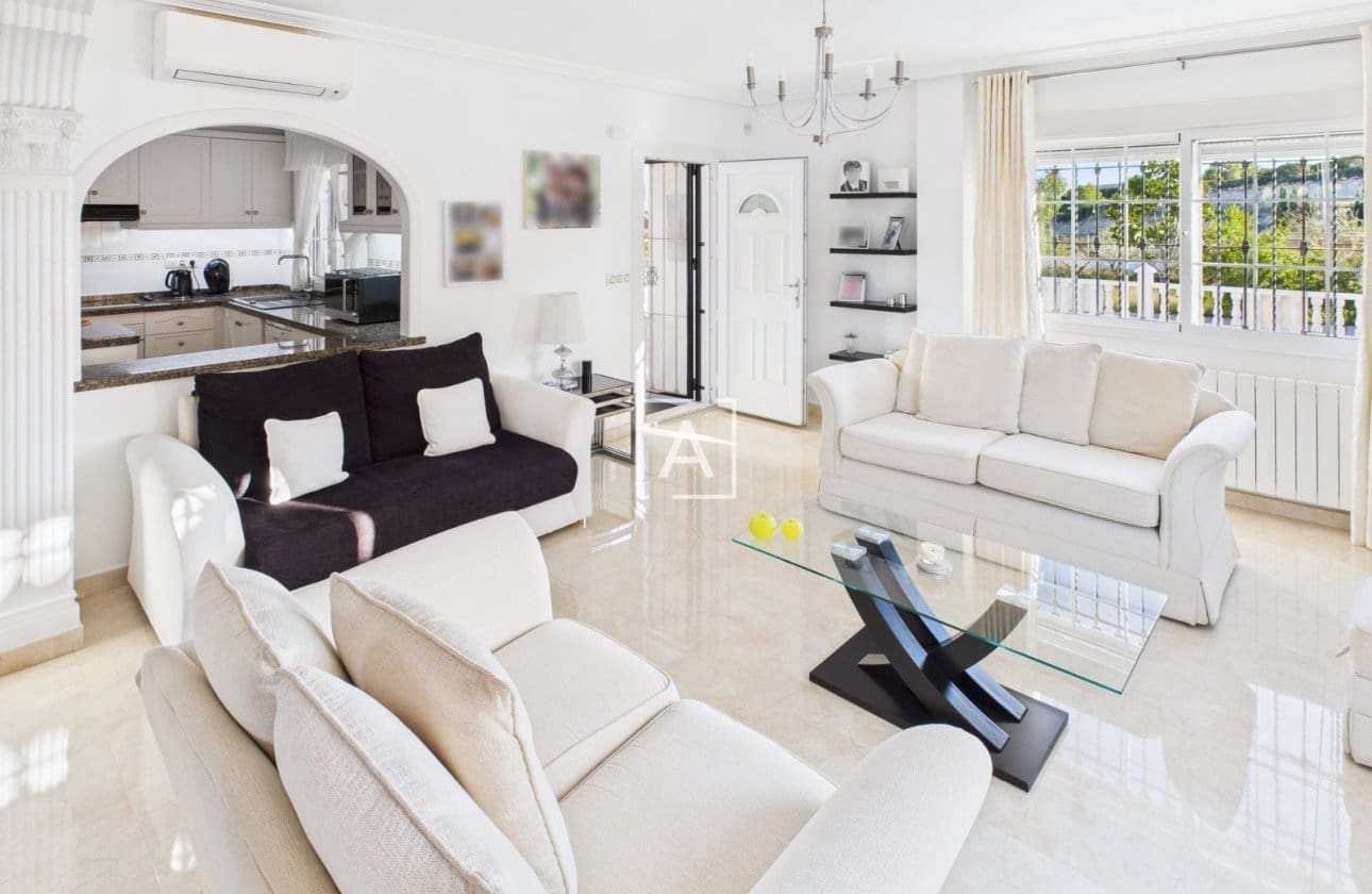 3 bedroom Villa for sale in Pinar de Campoverde with pool - € 397,500 (Ref: 9429388)