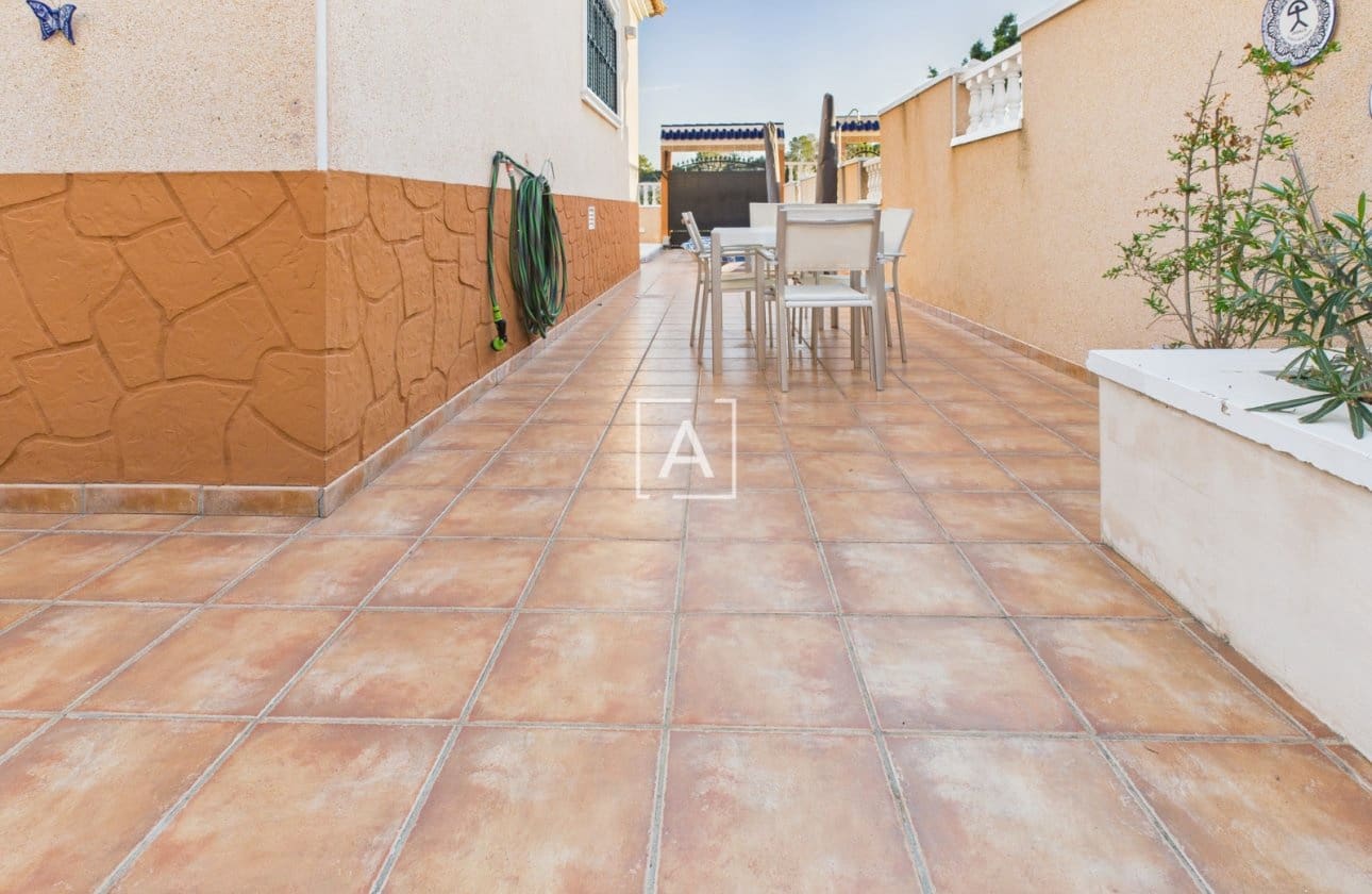 3 bedroom Villa for sale in Pinar de Campoverde with pool - € 397,500 (Ref: 9429388)