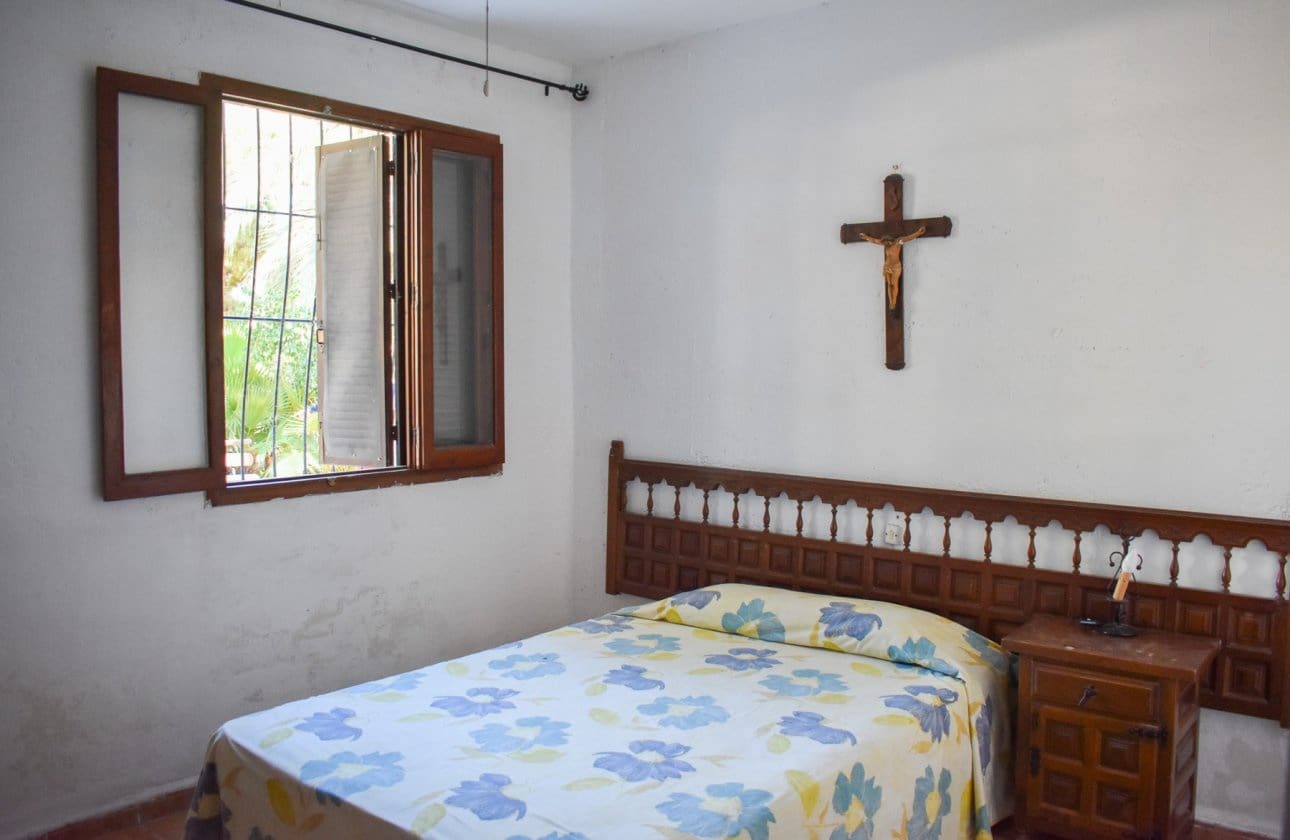 4 bedroom Villa for sale in Orihuela Costa - € 560,000 (Ref: 9429389)