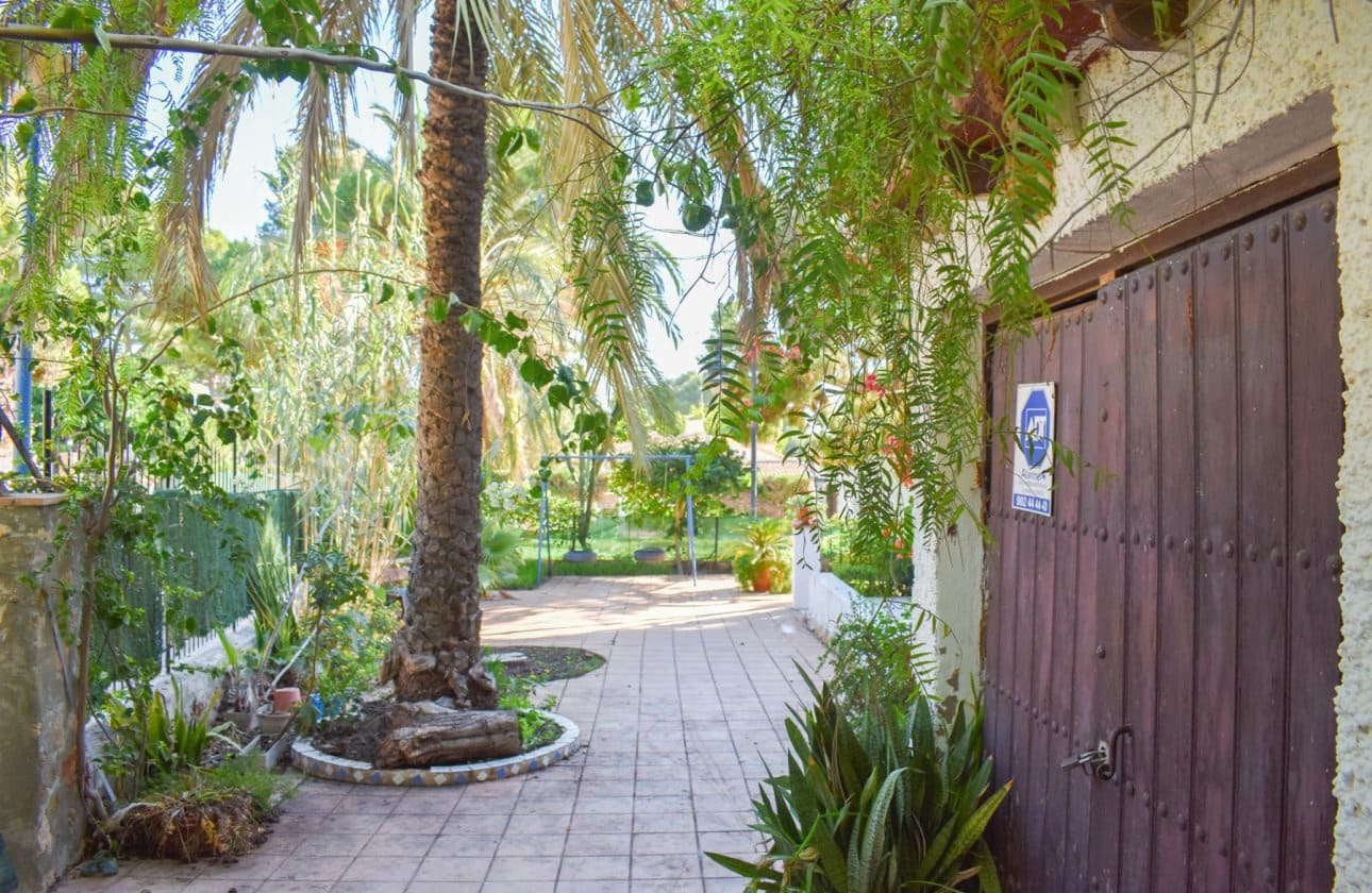 4 bedroom Villa for sale in Orihuela Costa - € 560,000 (Ref: 9429389)