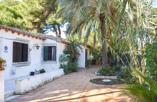4 bedroom Villa for sale in Punta Prima, Orihuela - € 560,000 (Ref: 9429389)