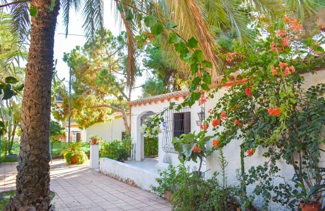 4 bedroom Villa for sale in Punta Prima, Orihuela - € 560,000 (Ref: 9429389)