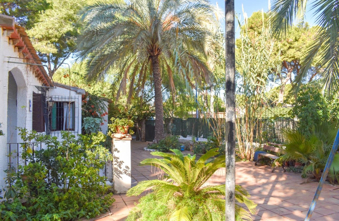 4 bedroom Villa for sale in Orihuela Costa - € 560,000 (Ref: 9429389)