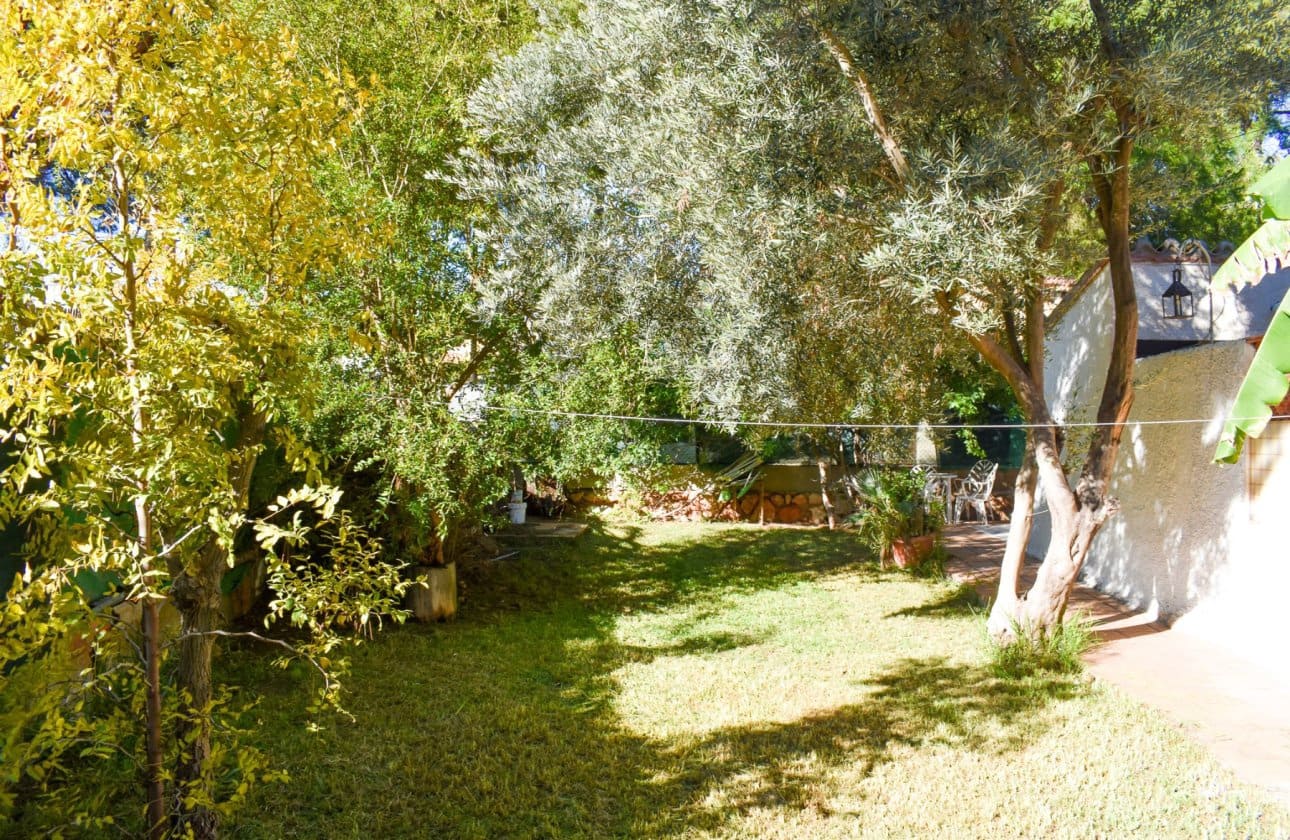 4 bedroom Villa for sale in Orihuela Costa - € 560,000 (Ref: 9429389)