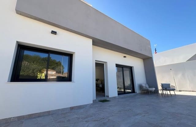 3 quarto Moradia para venda em Pinar de Campoverde, Pilar de la Horadada com piscina garagem - 431 500 € (Ref: 9429392)