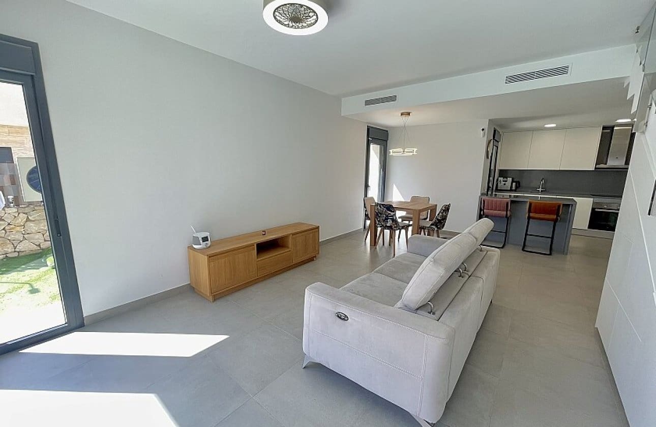 3 slaapkamer Villa te koop in Pilar de la Horadada - € 475.000 (Ref: 9429393)