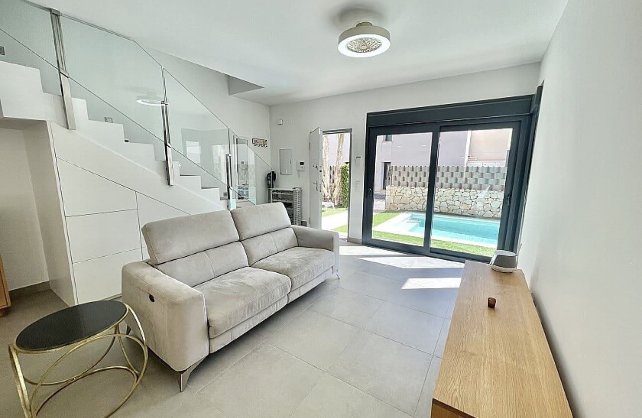 3 slaapkamer Villa te koop in Pilar de la Horadada - € 475.000 (Ref: 9429393)