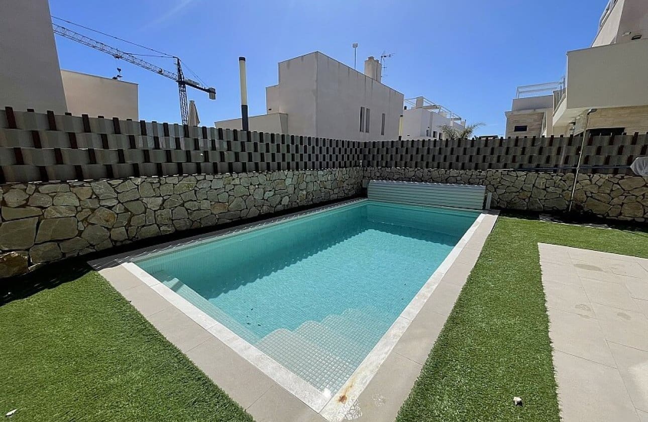 3 slaapkamer Villa te koop in Pilar de la Horadada - € 475.000 (Ref: 9429393)