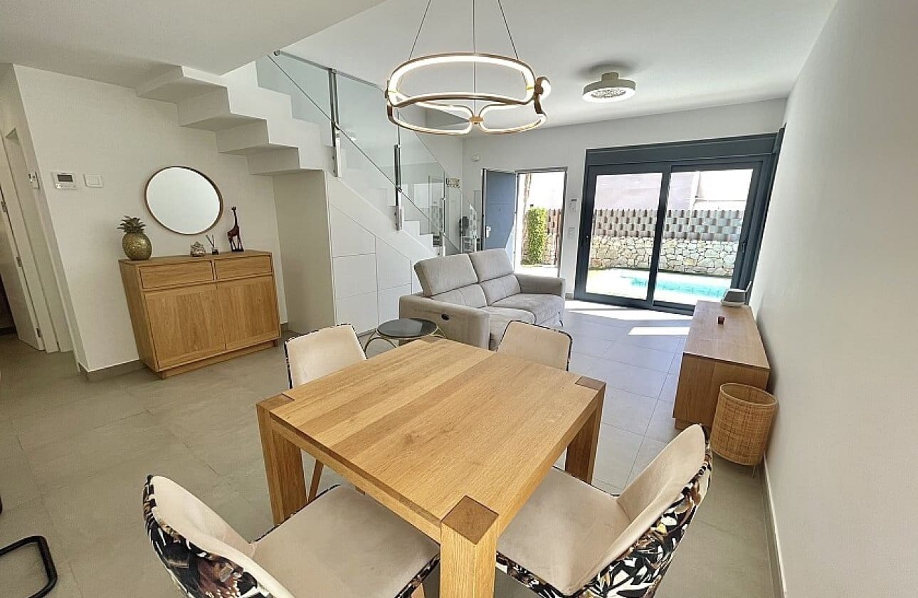 3 slaapkamer Villa te koop in Pilar de la Horadada - € 475.000 (Ref: 9429393)