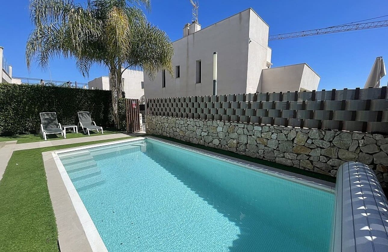 3 slaapkamer Villa te koop in Pilar de la Horadada - € 475.000 (Ref: 9429393)