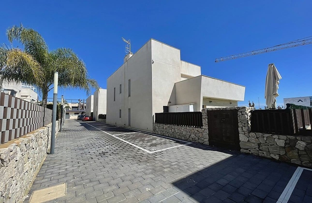 3 slaapkamer Villa te koop in Pilar de la Horadada - € 475.000 (Ref: 9429393)