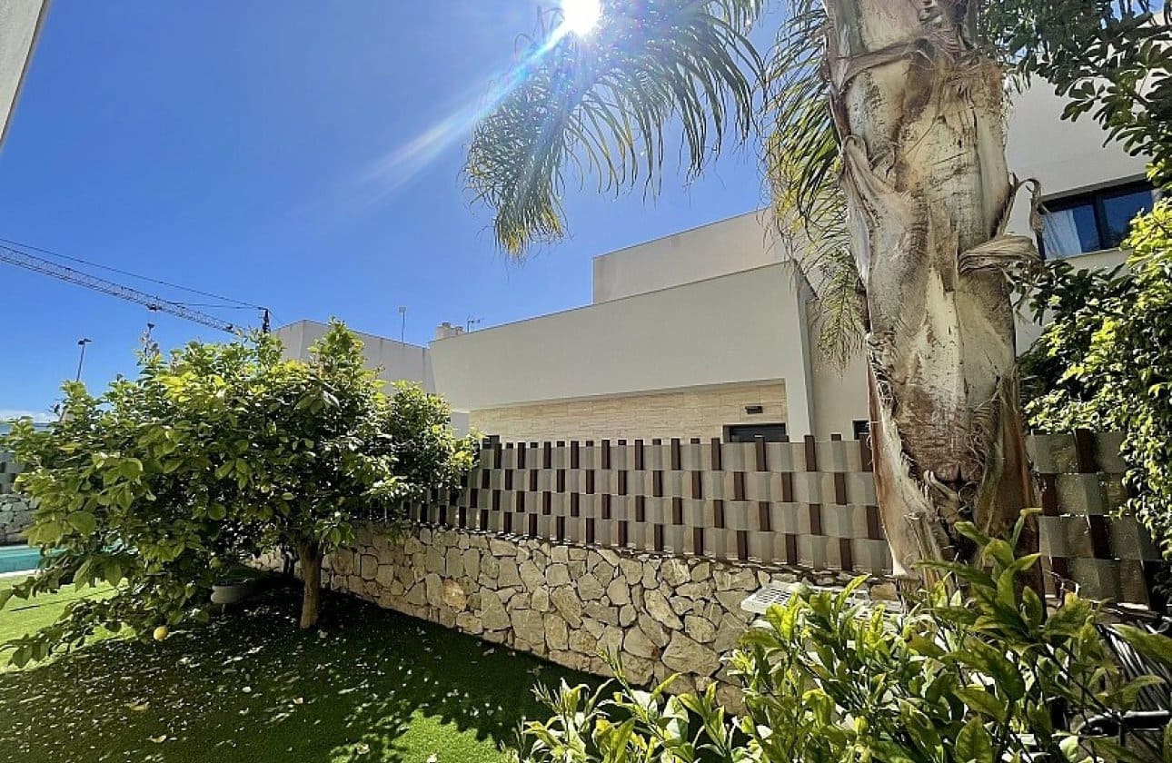 3 slaapkamer Villa te koop in Pilar de la Horadada - € 475.000 (Ref: 9429393)