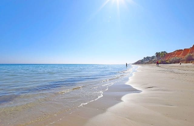 4 bedroom Townhouse for sale in Dehesa de Campoamor, Orihuela with garage - € 799,000 (Ref: 9429394)