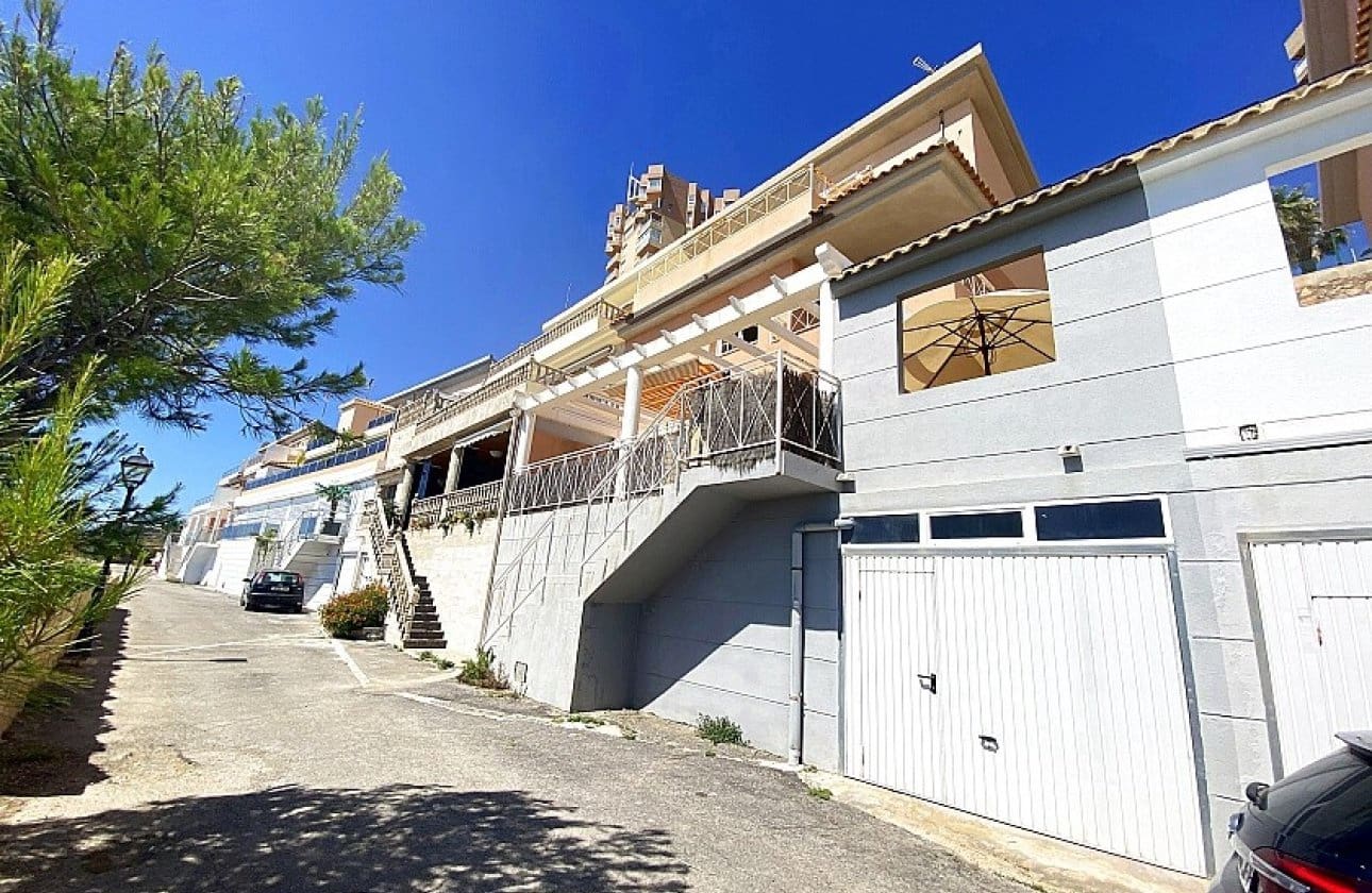 4 bedroom Townhouse for sale in Dehesa de Campoamor with garage - € 799,000 (Ref: 9429394)