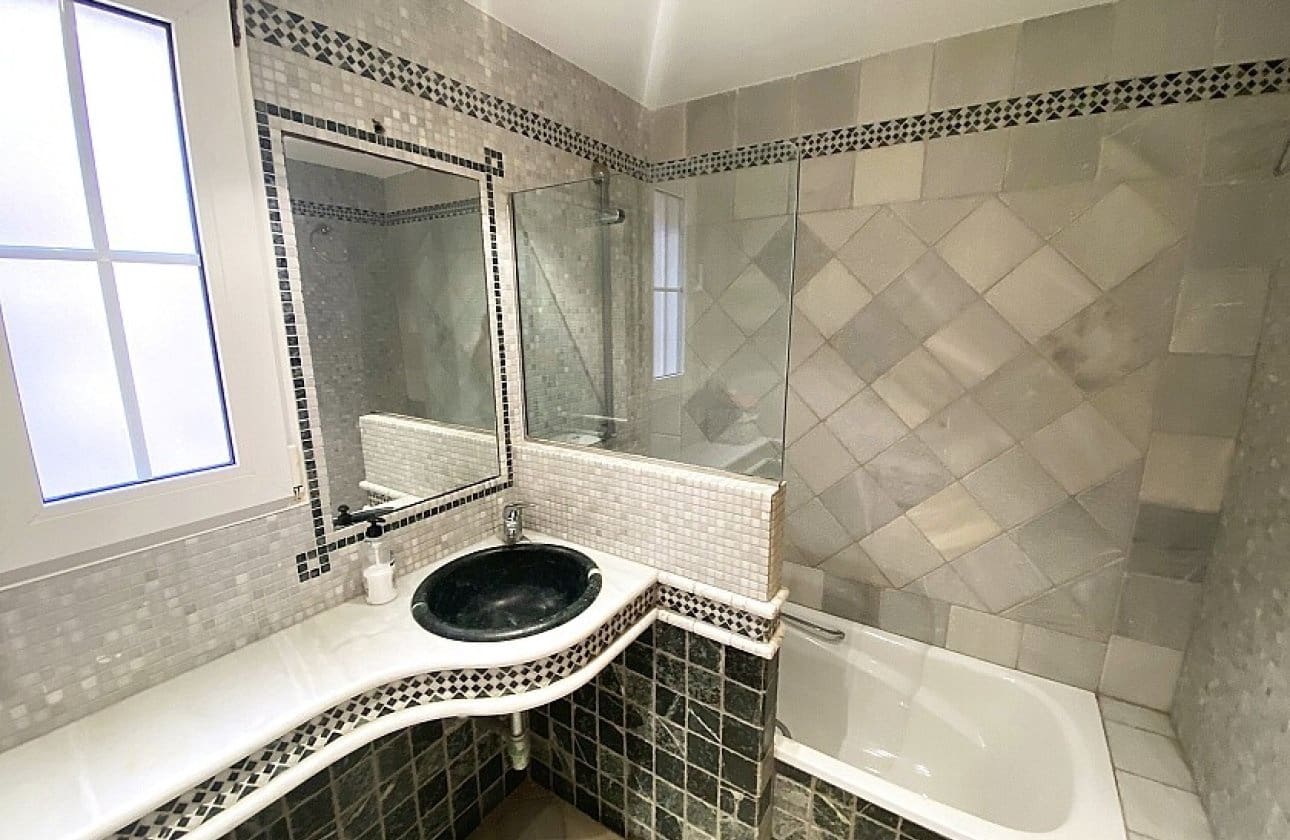 4 bedroom Townhouse for sale in Dehesa de Campoamor with garage - € 799,000 (Ref: 9429394)