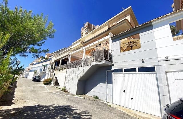 4 bedroom Townhouse for sale in Dehesa de Campoamor, Orihuela with garage - € 799,000 (Ref: 9429394)