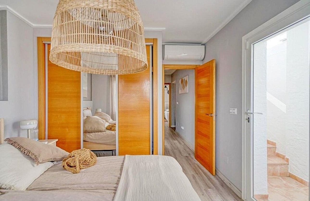 3 chambre Maison de Ville à vendre à Los Altos avec piscine - 315 000 € (Ref: 9429395)