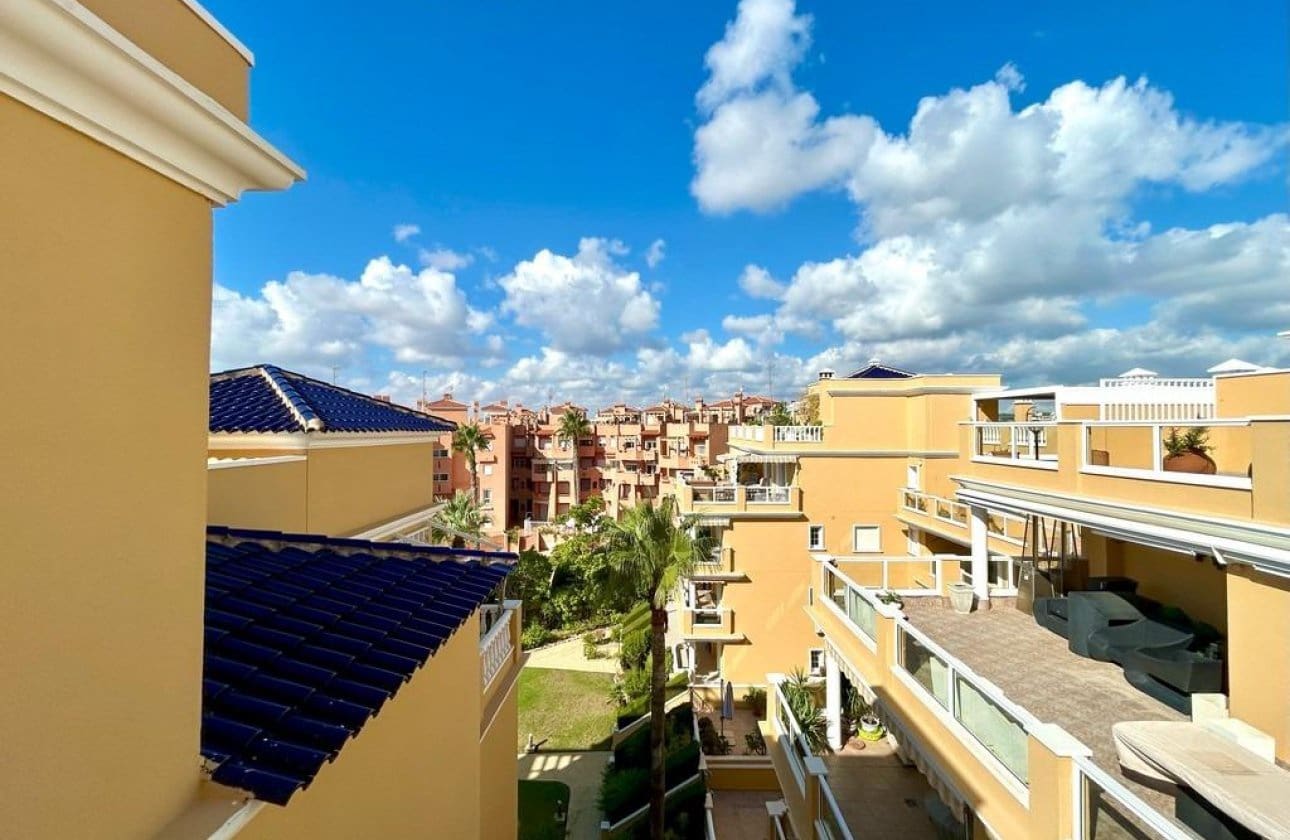 3 sovrum Takvåning till salu i Orihuela Costa med pool garage - 645 000 € (Ref: 9429397)