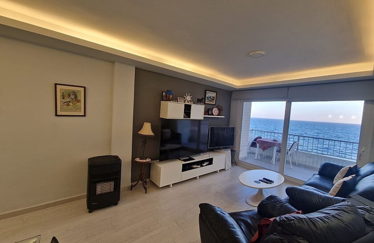 3 soveværelse Strandlejlighed til salg i Torrevieja med garage - € 335.000 (Ref: 9429398)