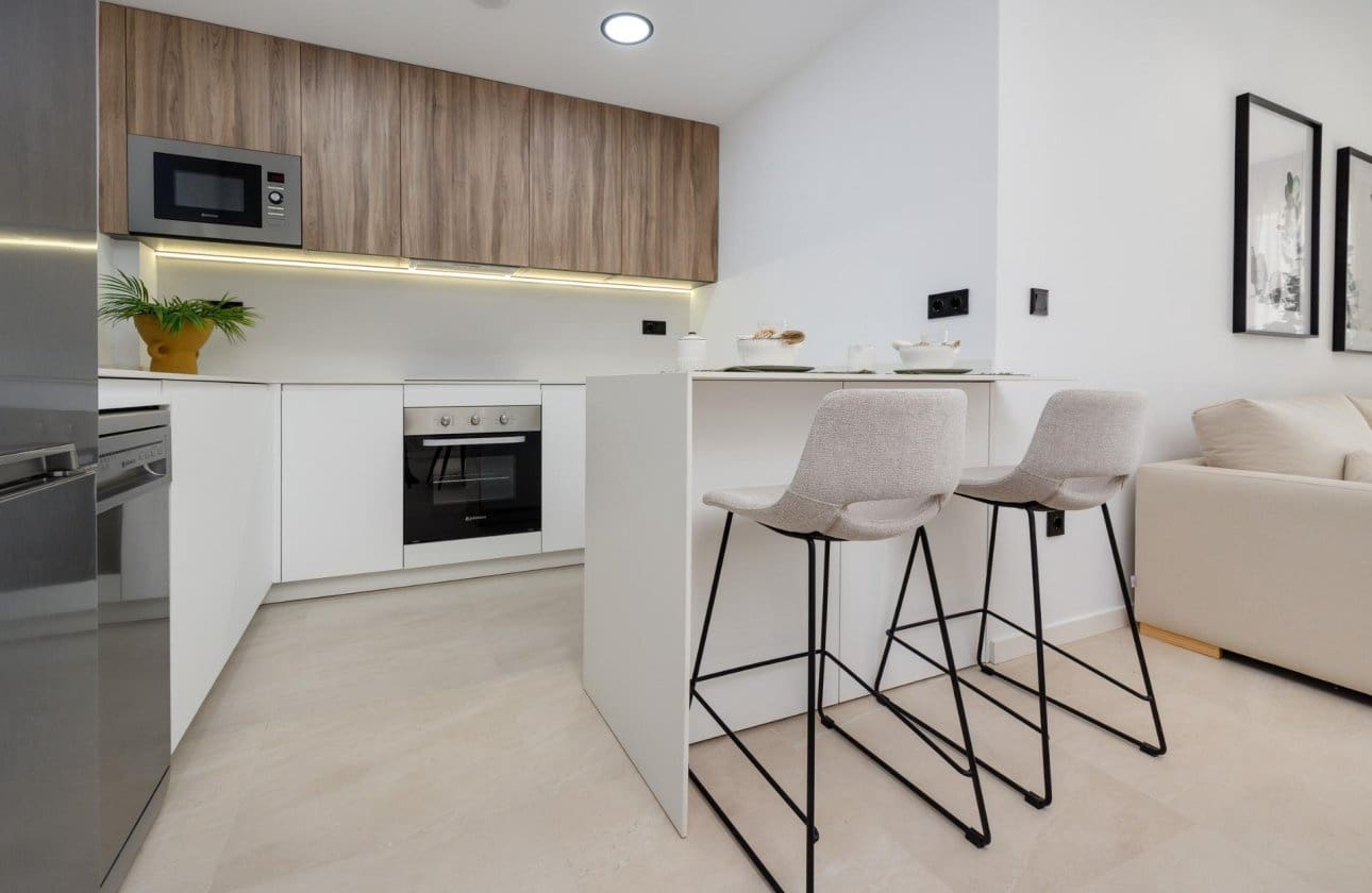 2 soveværelse Lejlighed til salg i Los Alcazares med swimmingpool garage - € 260.000 (Ref: 9429403)