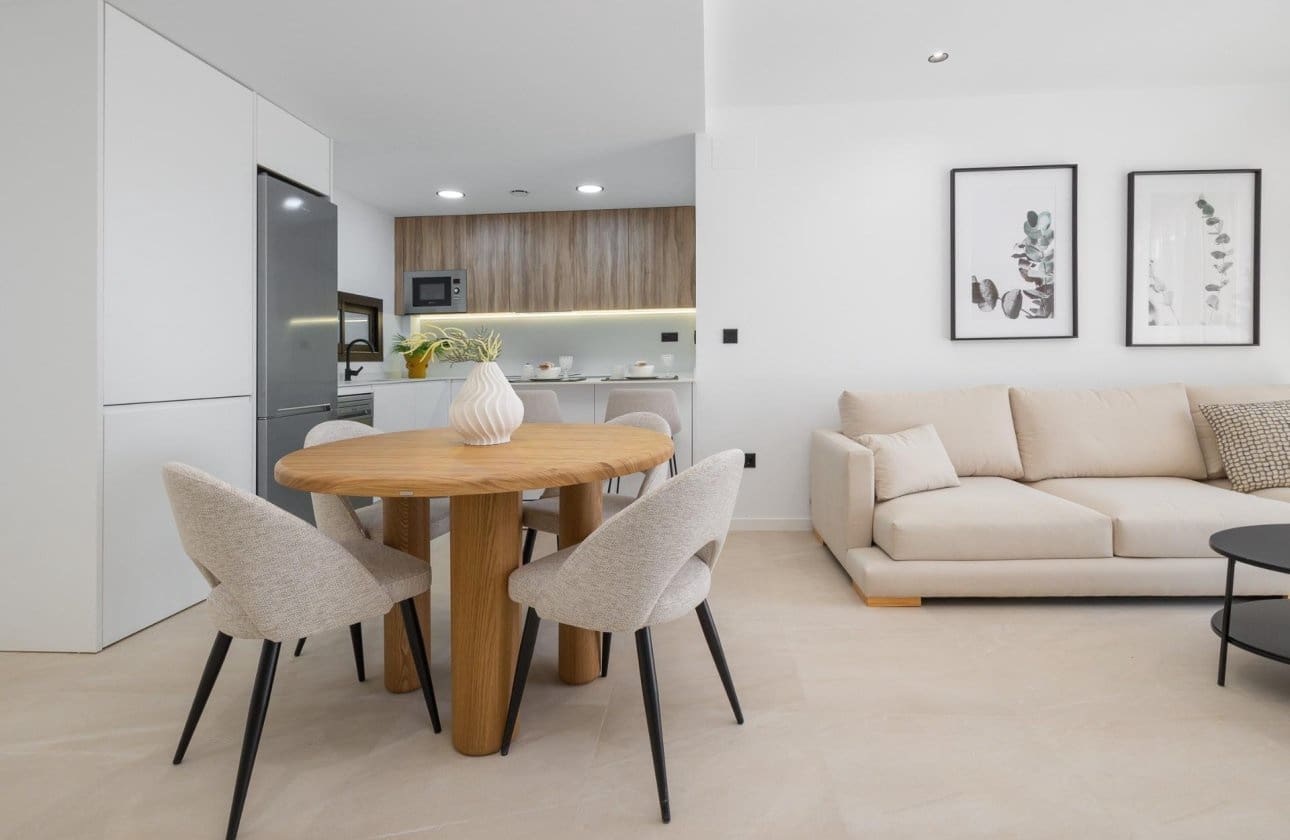 2 soveværelse Lejlighed til salg i Los Alcazares med swimmingpool garage - € 260.000 (Ref: 9429403)