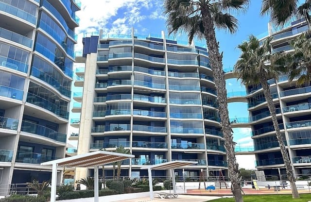 2 slaapkamer Strandappartement te koop in Punta Prima, Torrevieja met zwembad garage - € 398.000 (Ref: 9429405)