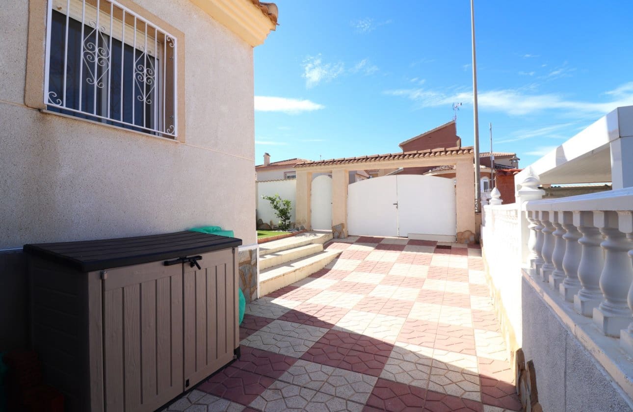 2 camera da letto Villa in vendita in Benijofar con piscina garage - 285.000 € (Rif: 9432542)